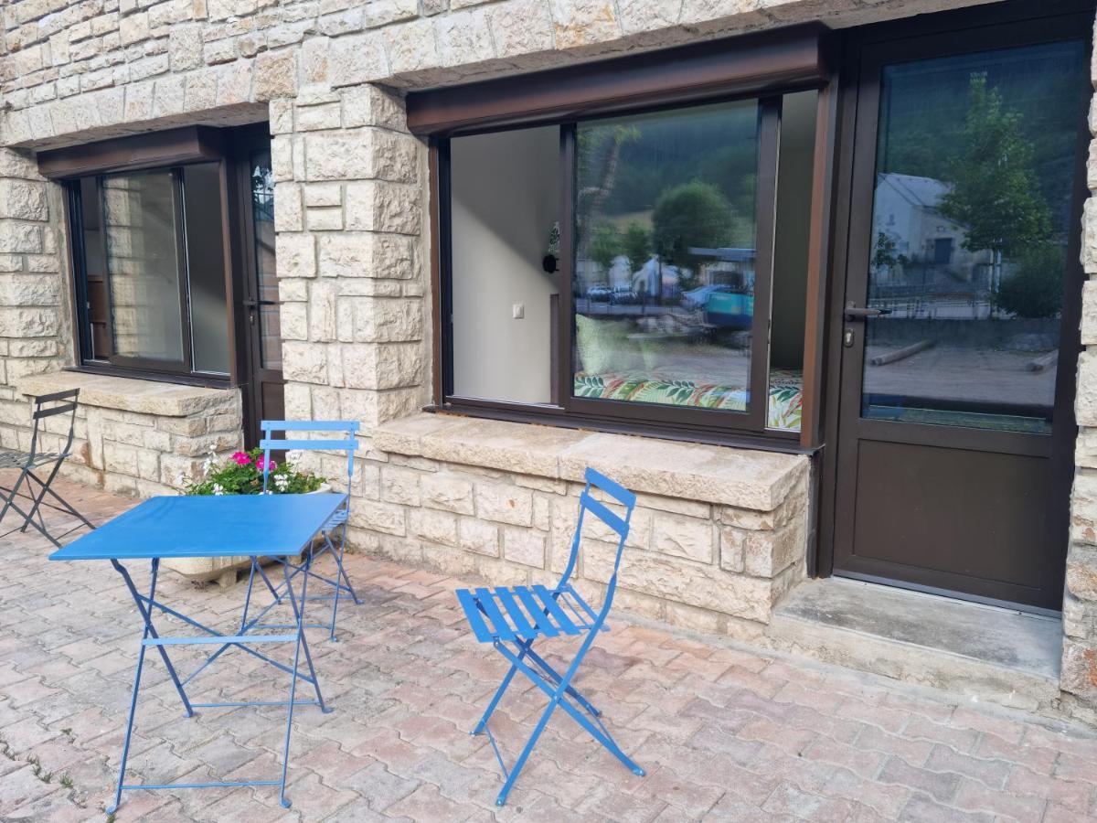 Studio Gites Au Pont De La Gineze Barjac  Exterior photo